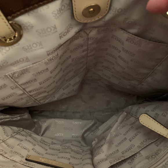 Michael Kors Signature Mirror Metallic Tote - Picture 13 of 14